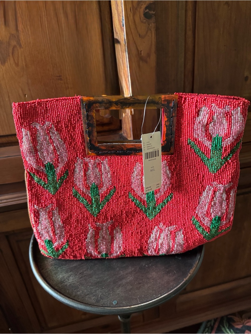NWT ANTHROPOLOGIE THE ANNABEL FLORAL BEADED CLUTCH. RED WITH TORTOISE HANDLES.
